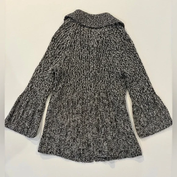Ann Taylor Chunky Bell Sleeve Knit 98% Cotton Cardigan Black Gray White Stretchy - Picture 11 of 13